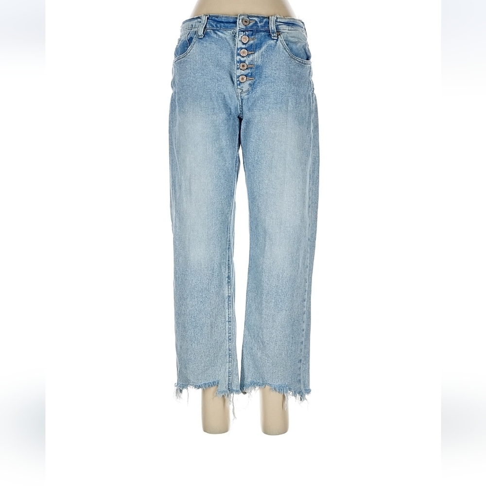 Kancan Juniors Straight Cropped Distressed Raw Hem Jeans